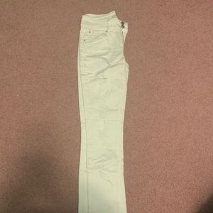 White skinny jeans high rise
